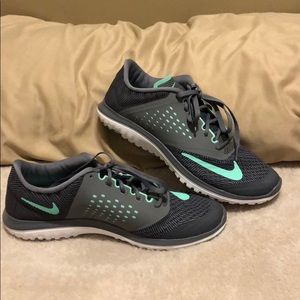 Nike Tiffany green/grey running shoes, Size 8.5